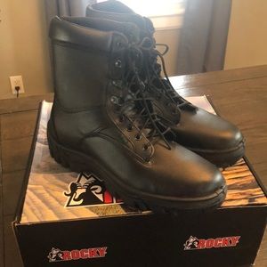 Brand New Rocky 5010 Duty TMC Boots USPS Approved